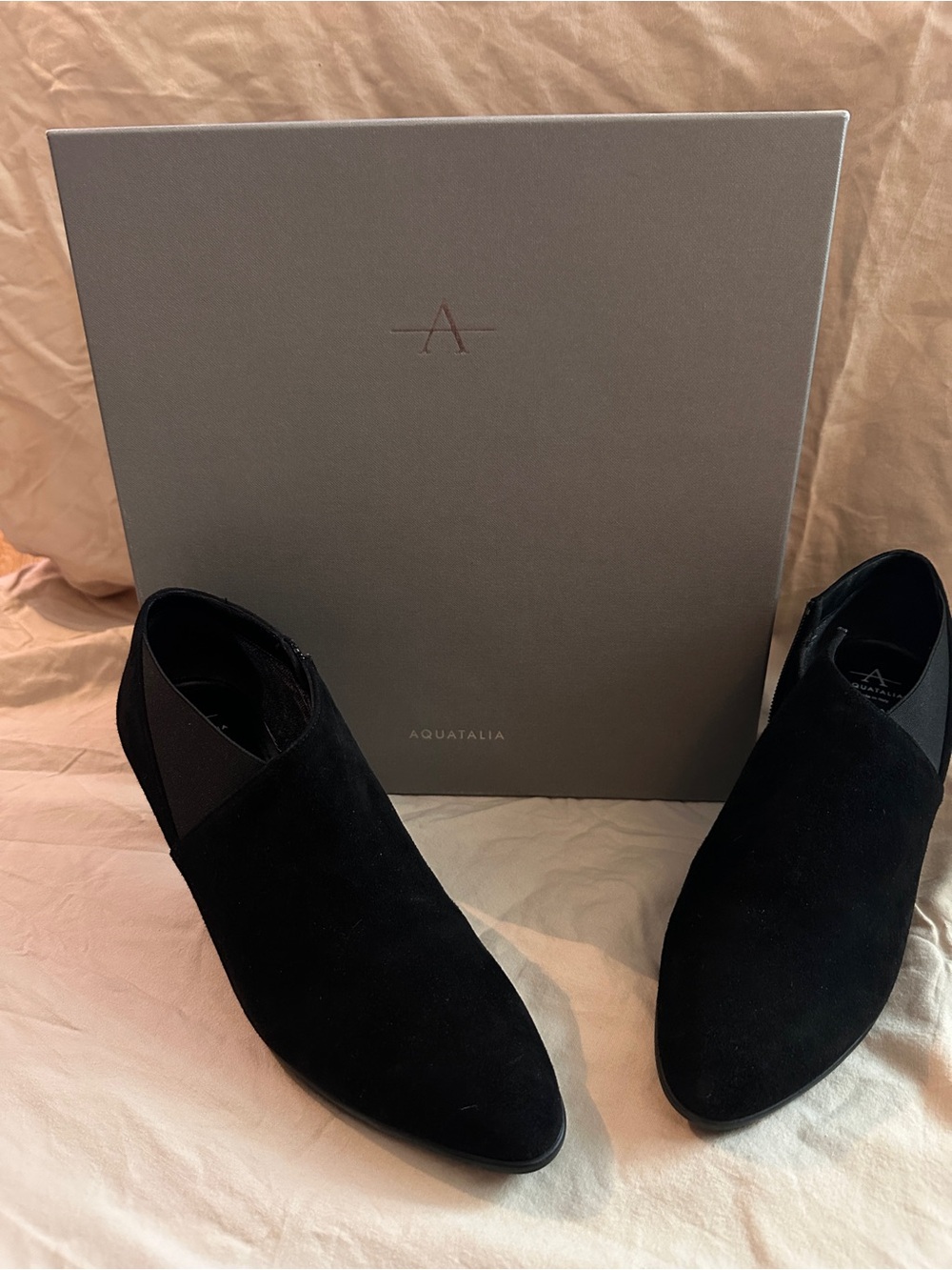 Aquatalia women’s ankle Black Suede heel Boots